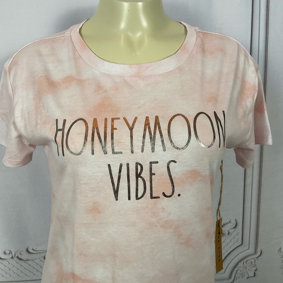 Rae Dunn Honeymoon Vibes Pink Tie Dye Tail Hem Short Sleeve Shirt XS New - Picture 2 of 5